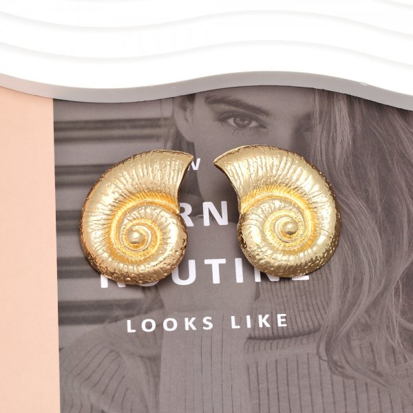 Exaggerated Beach Style Alloy Conch Earrings